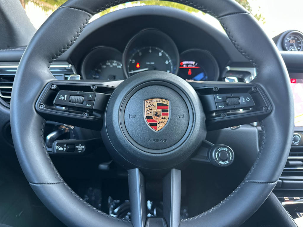Thumbnail: 2026 Porsche Macan - 29