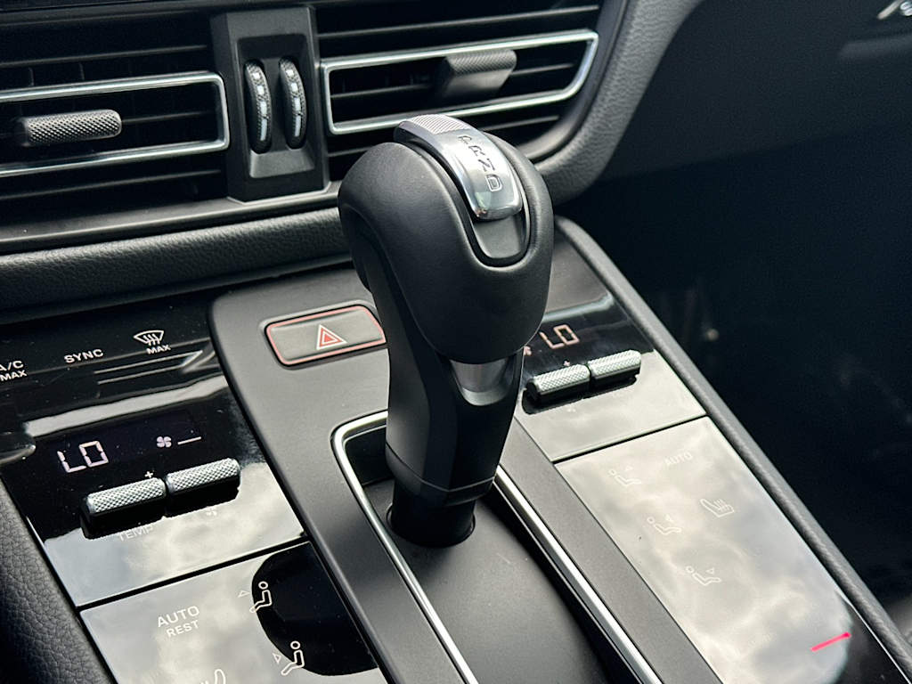 Thumbnail: 2026 Porsche Macan - 28