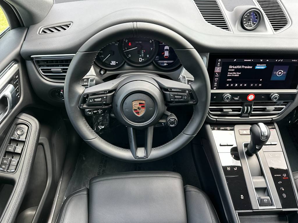 Thumbnail: 2026 Porsche Macan - 9