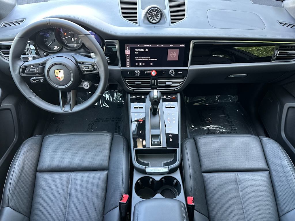 Thumbnail: 2026 Porsche Macan - 2