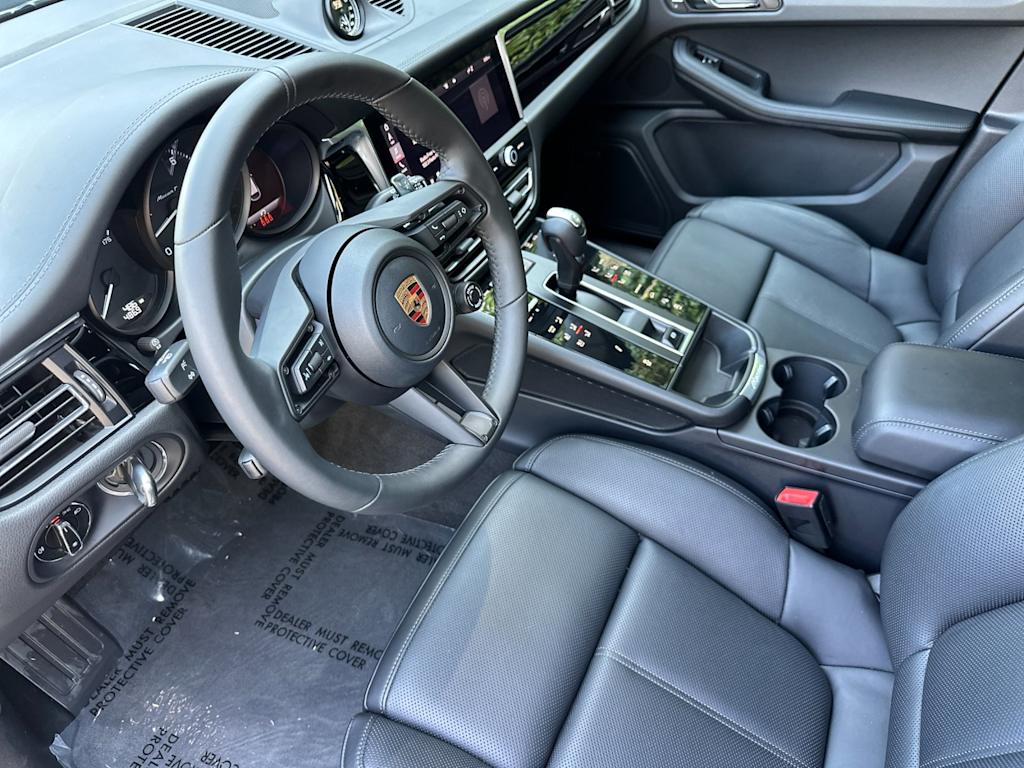 Thumbnail: 2026 Porsche Macan - 9