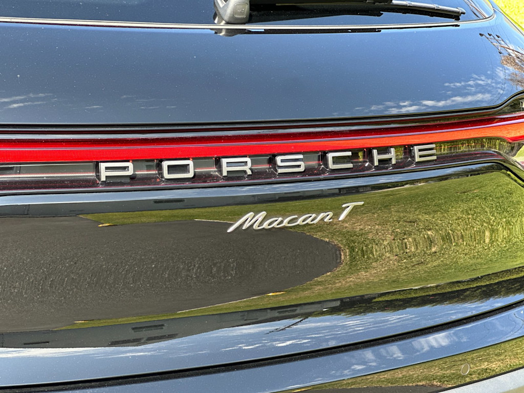 Thumbnail: 2026 Porsche Macan - 6