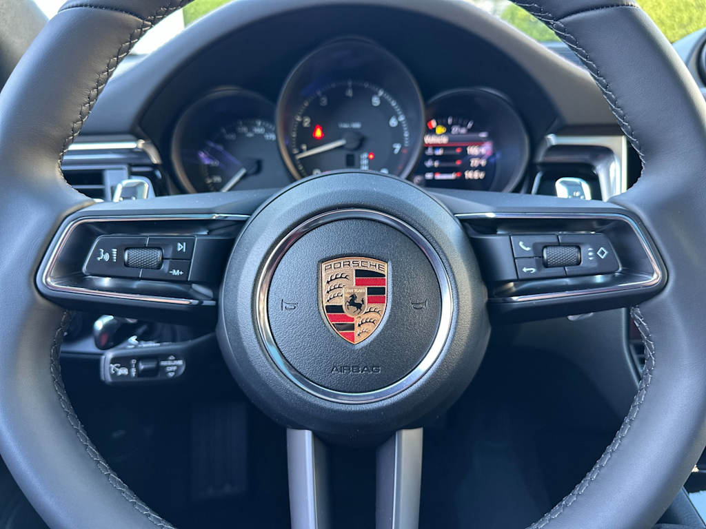 Thumbnail: 2026 Porsche Macan - 14