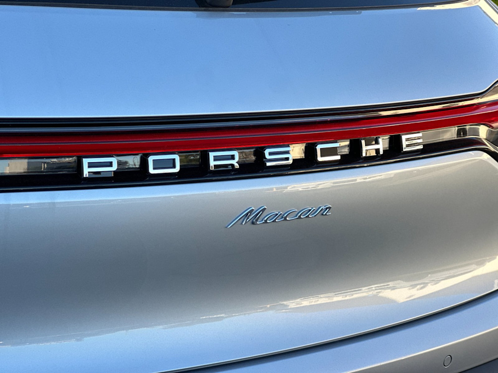 Thumbnail: 2026 Porsche Macan - 7