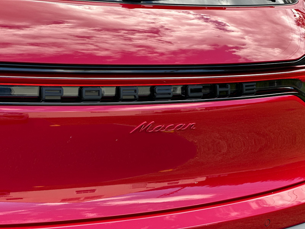 Thumbnail: 2026 Porsche Macan - 7