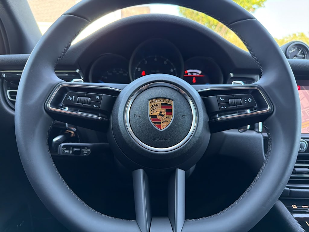 Thumbnail: 2026 Porsche Macan - 29