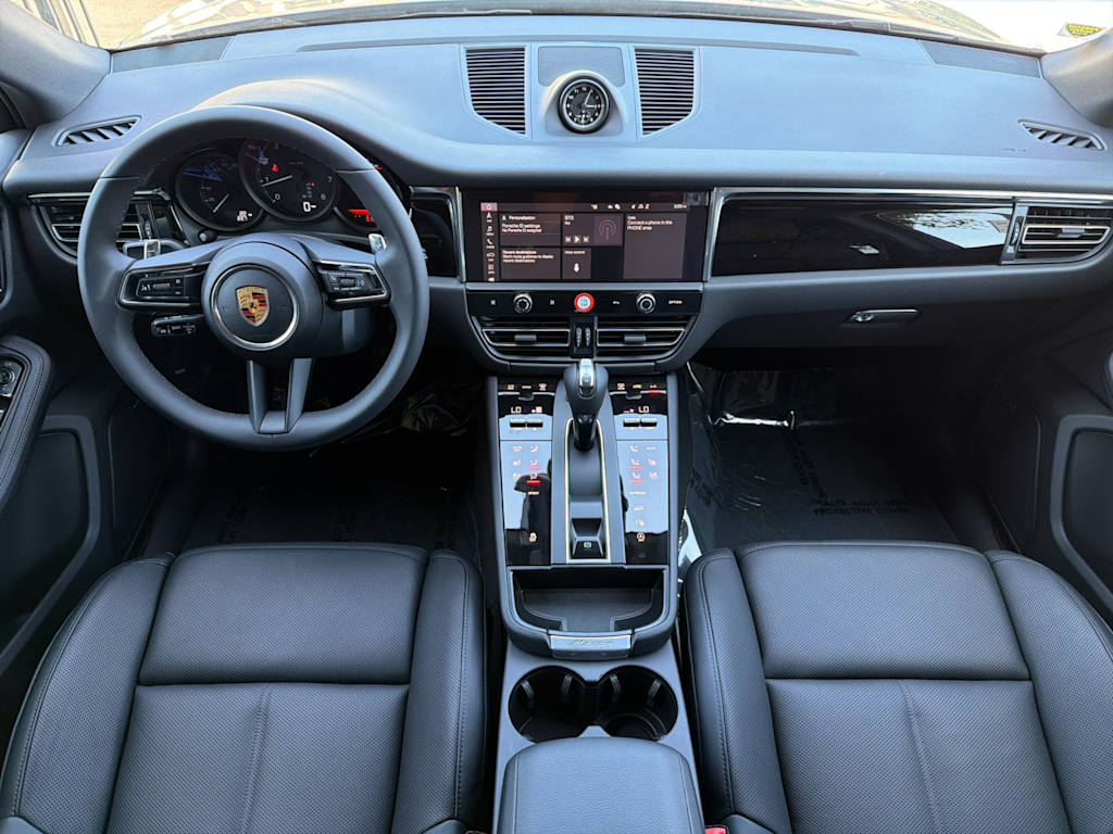 Thumbnail: 2026 Porsche Macan - 9