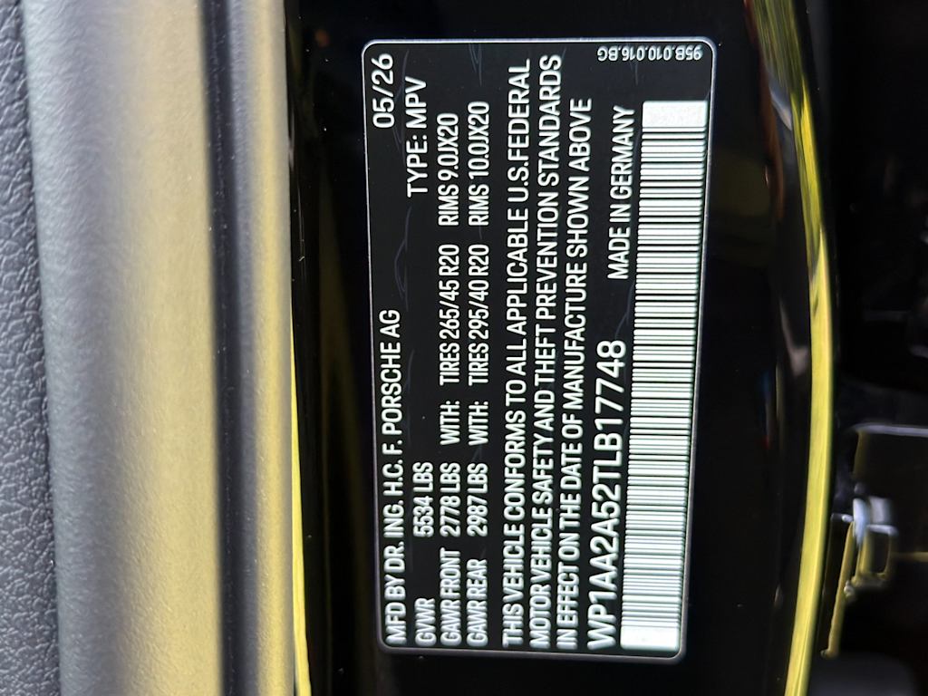 Thumbnail: 2026 Porsche Macan - 19