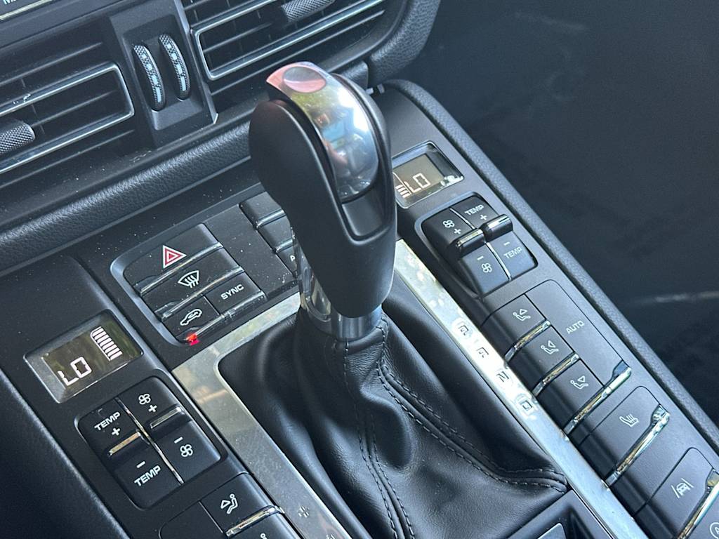 Thumbnail: 2019 Porsche Macan - 29
