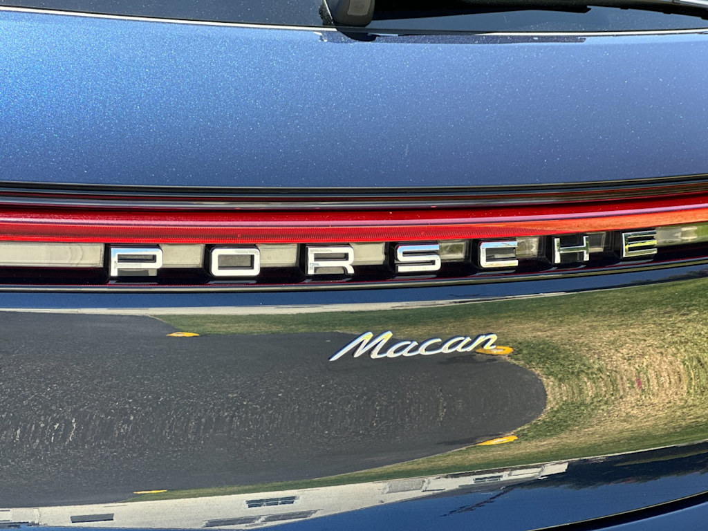 Thumbnail: 2021 Porsche Macan - 7