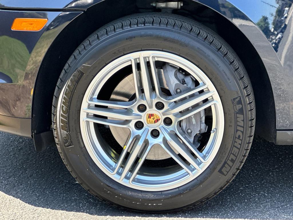 Thumbnail: 2021 Porsche Macan - 8