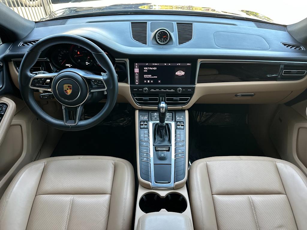 Thumbnail: 2021 Porsche Macan - 2
