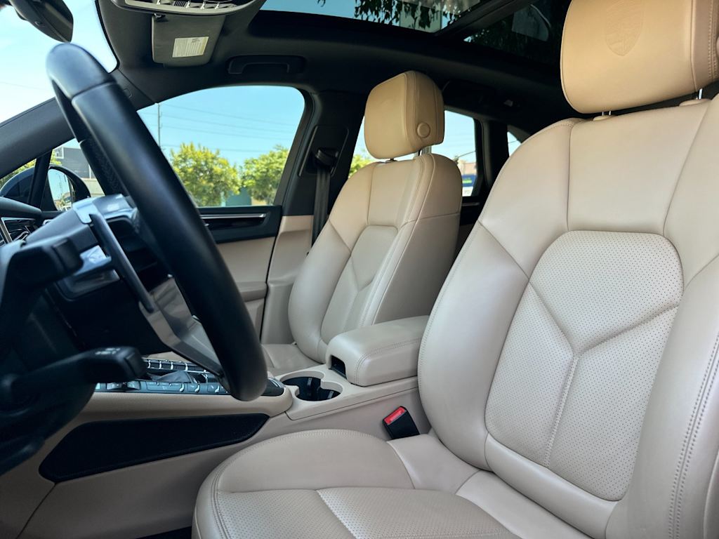 Thumbnail: 2021 Porsche Macan - 11