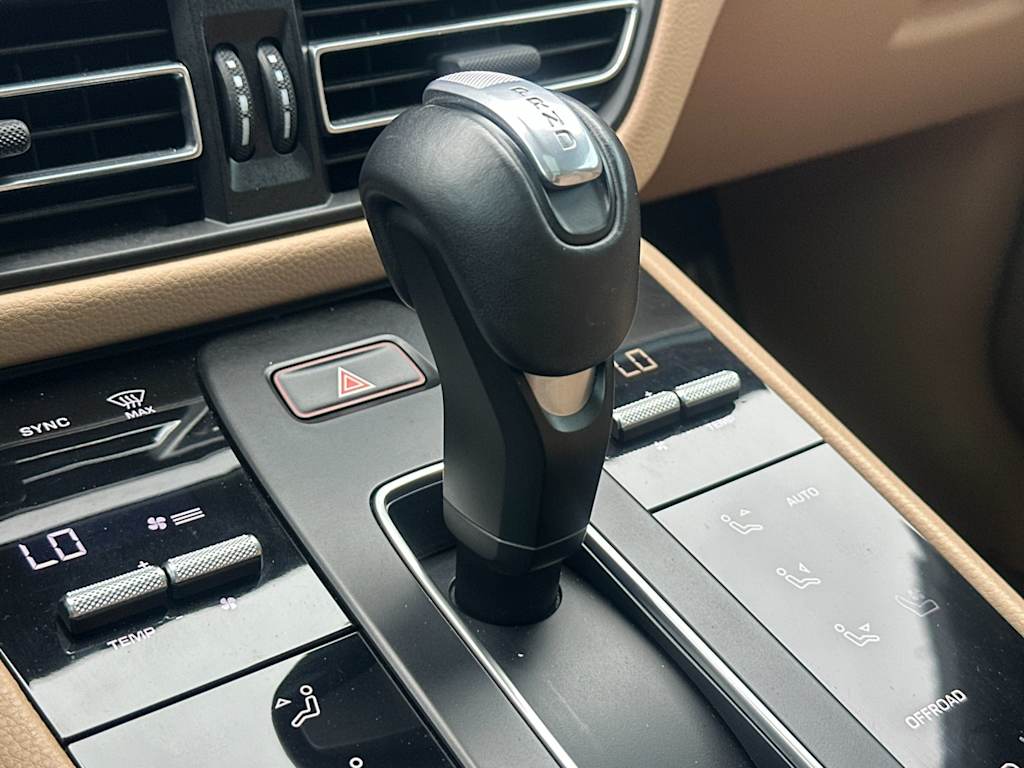 Thumbnail: 2024 Porsche Macan - 28