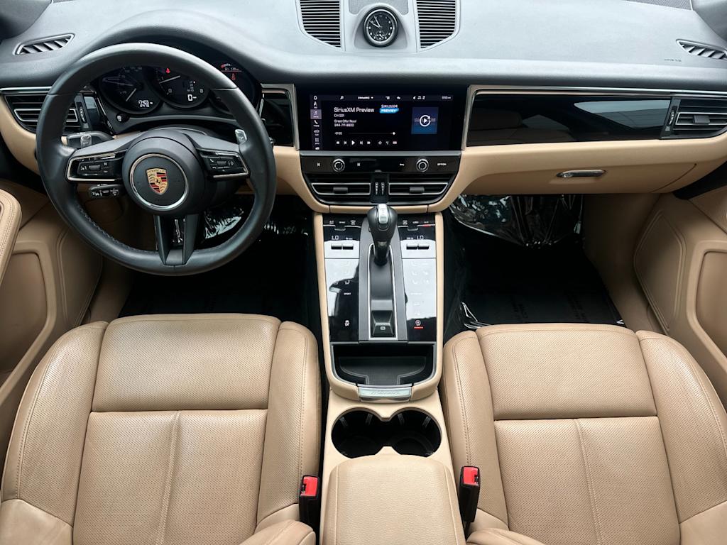 Thumbnail: 2024 Porsche Macan - 2