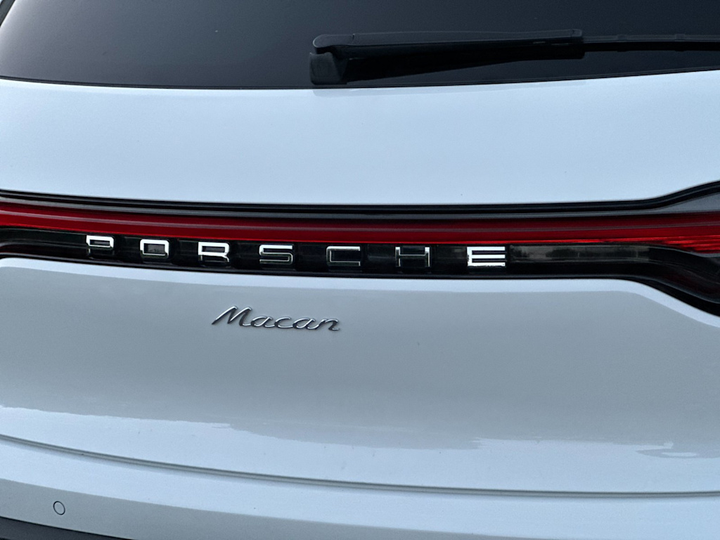 Thumbnail: 2025 Porsche Macan - 6