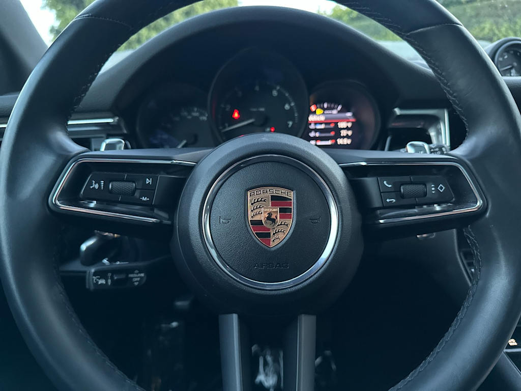 Thumbnail: 2025 Porsche Macan - 30