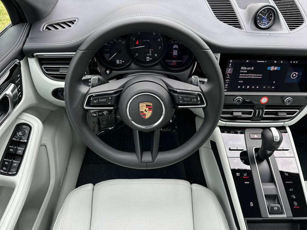 Thumbnail: 2025 Porsche Macan - 7
