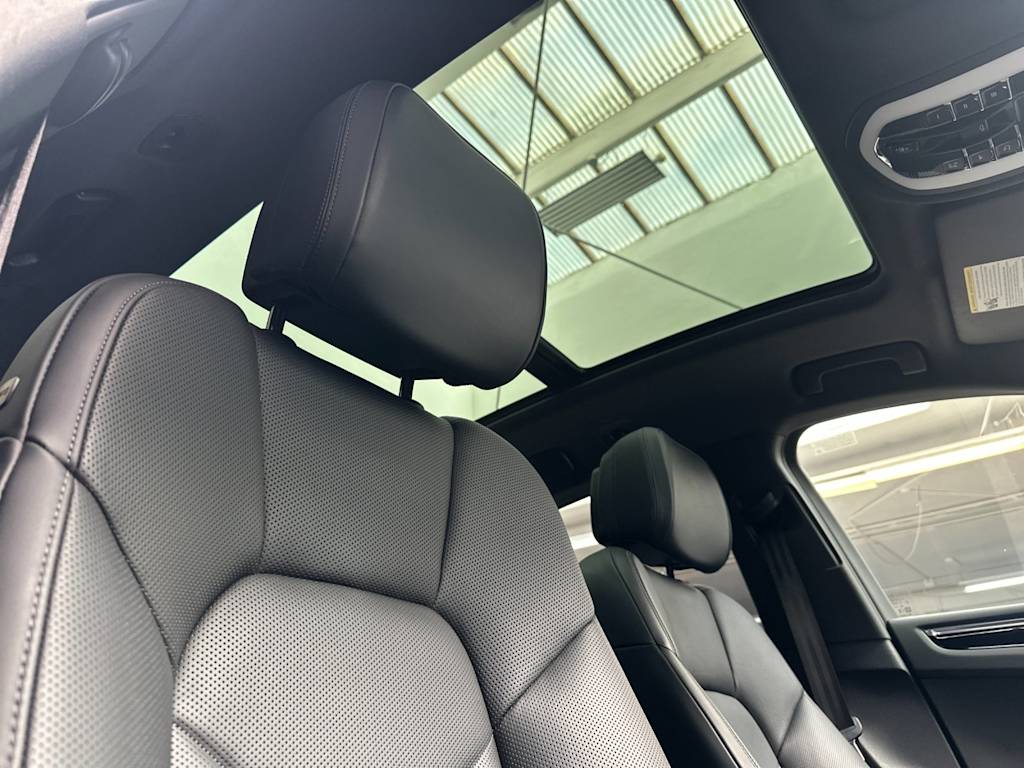 Thumbnail: 2025 Porsche Macan - 11