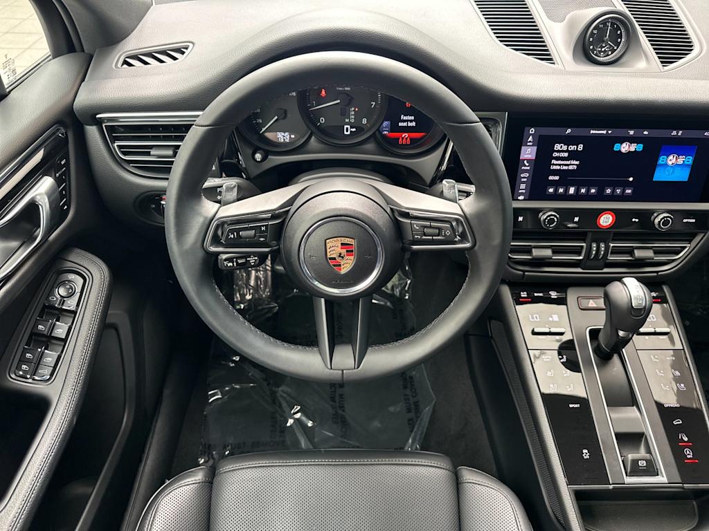 Thumbnail: 2025 Porsche Macan - 13
