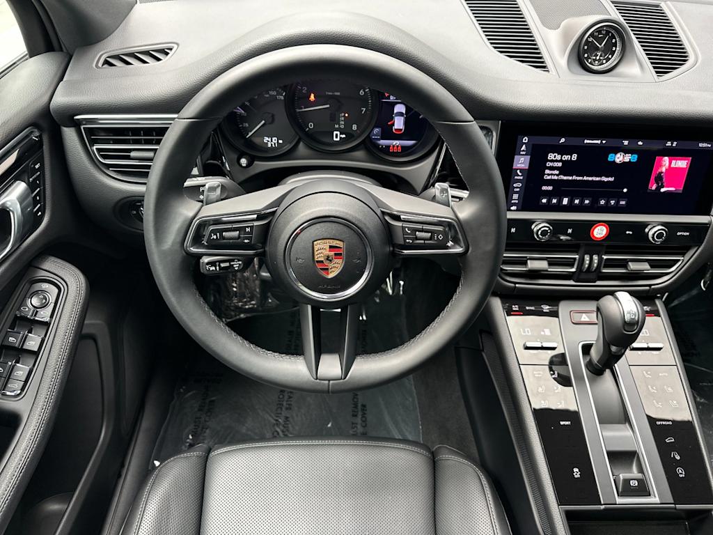 Thumbnail: 2025 Porsche Macan - 11