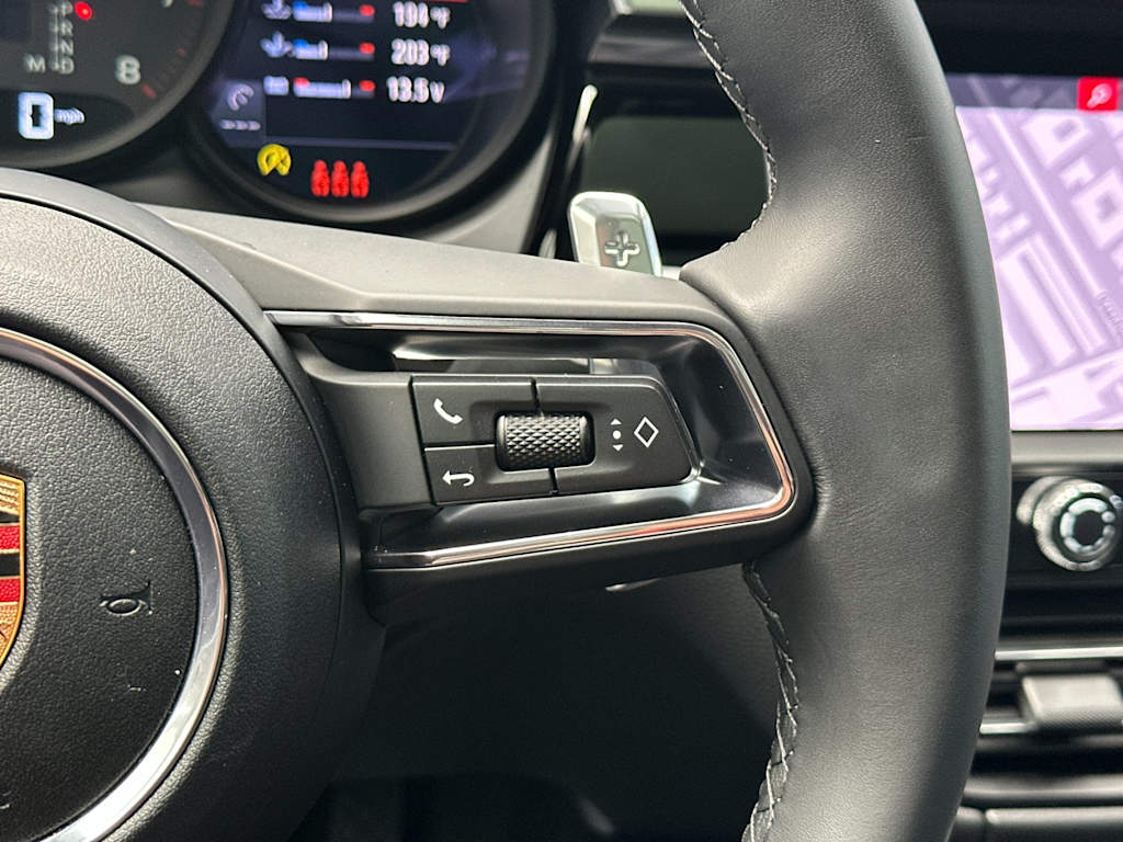 Thumbnail: 2025 Porsche Macan - 31