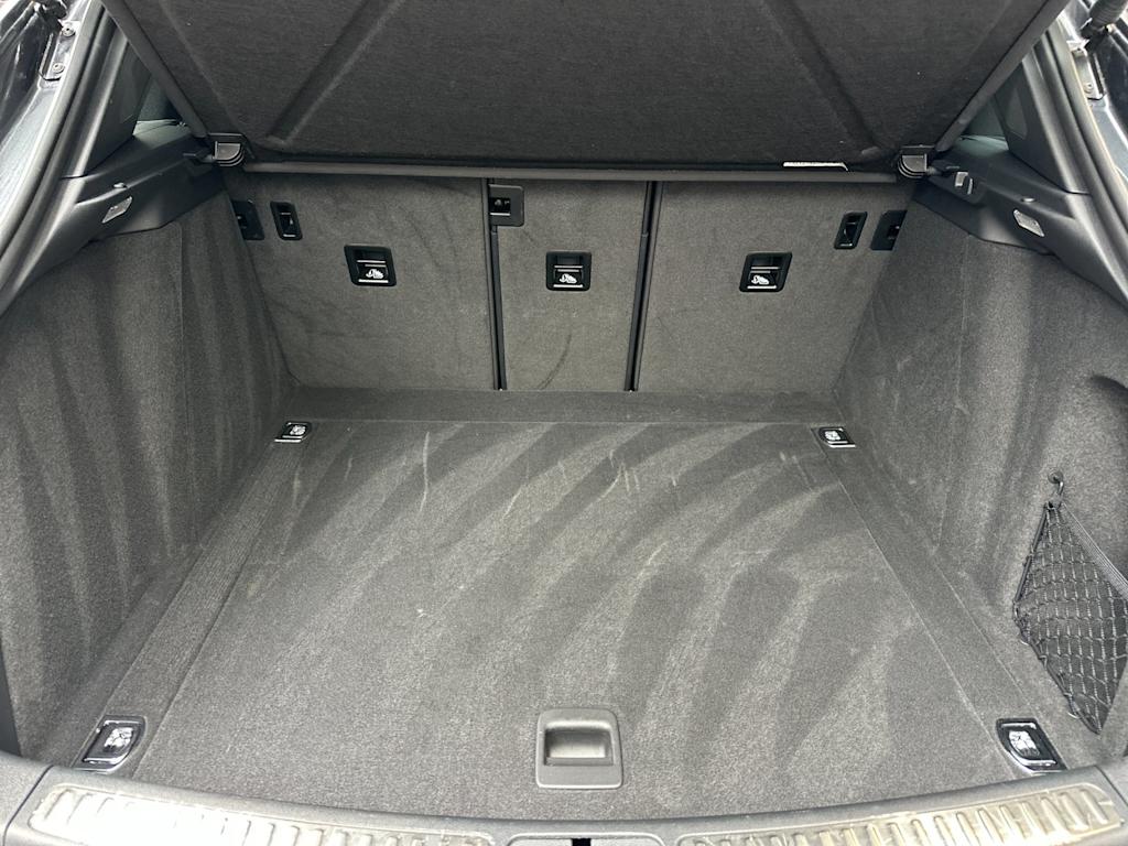 Thumbnail: 2025 Porsche Macan - 16