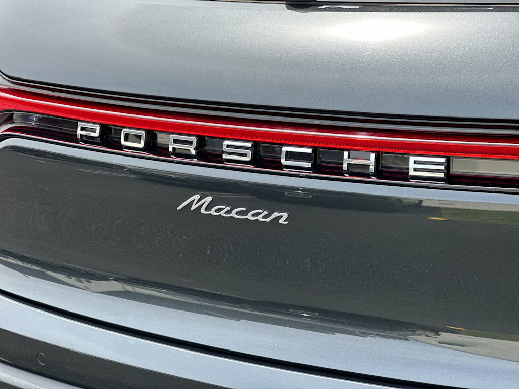 Thumbnail: 2025 Porsche Macan - 6