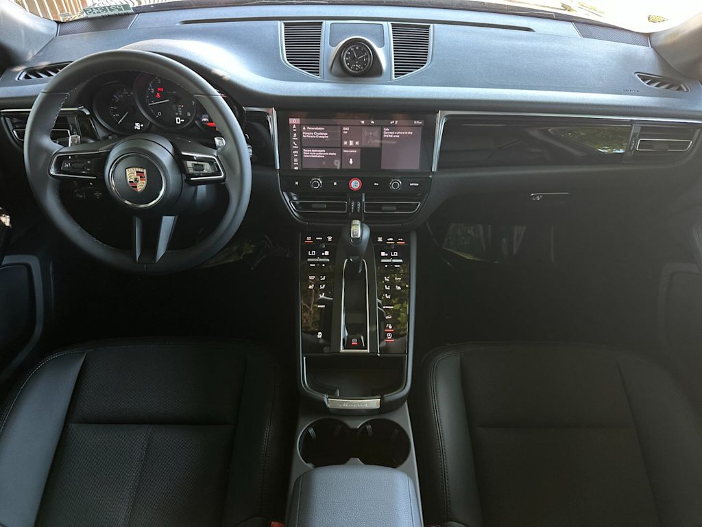 Thumbnail: 2025 Porsche Macan - 8