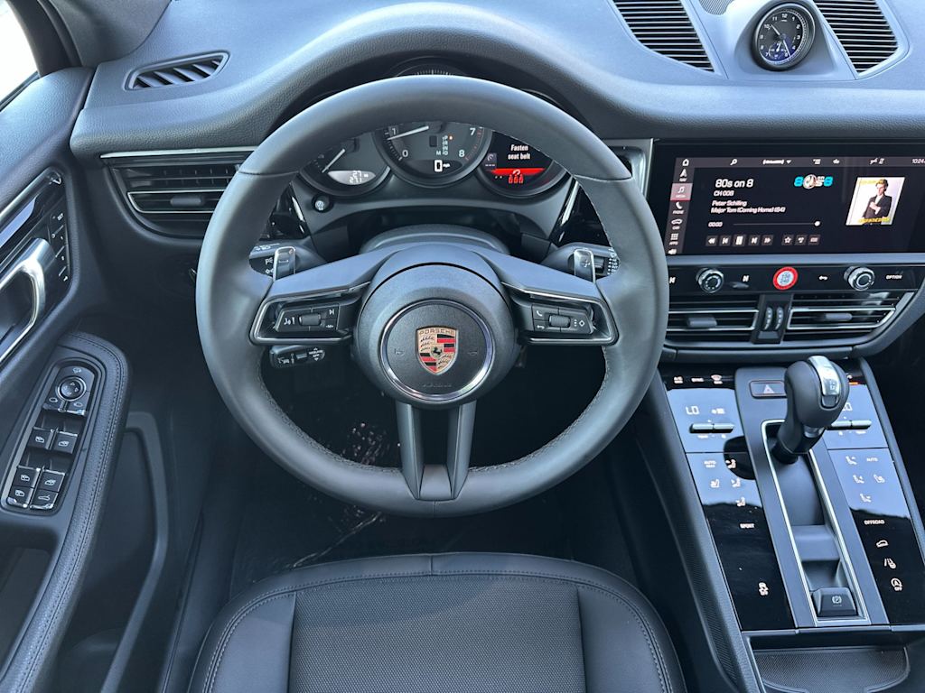 Thumbnail: 2025 Porsche Macan - 9
