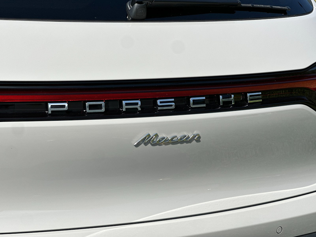 Thumbnail: 2025 Porsche Macan - 7