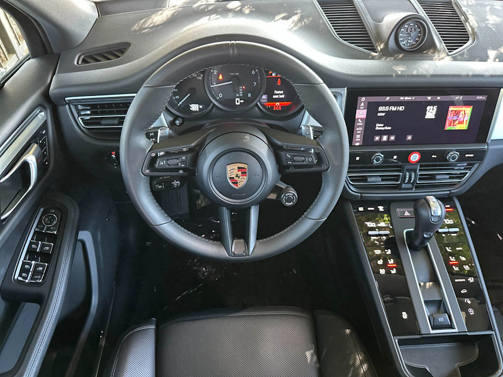 Thumbnail: 2026 Porsche Macan - 12