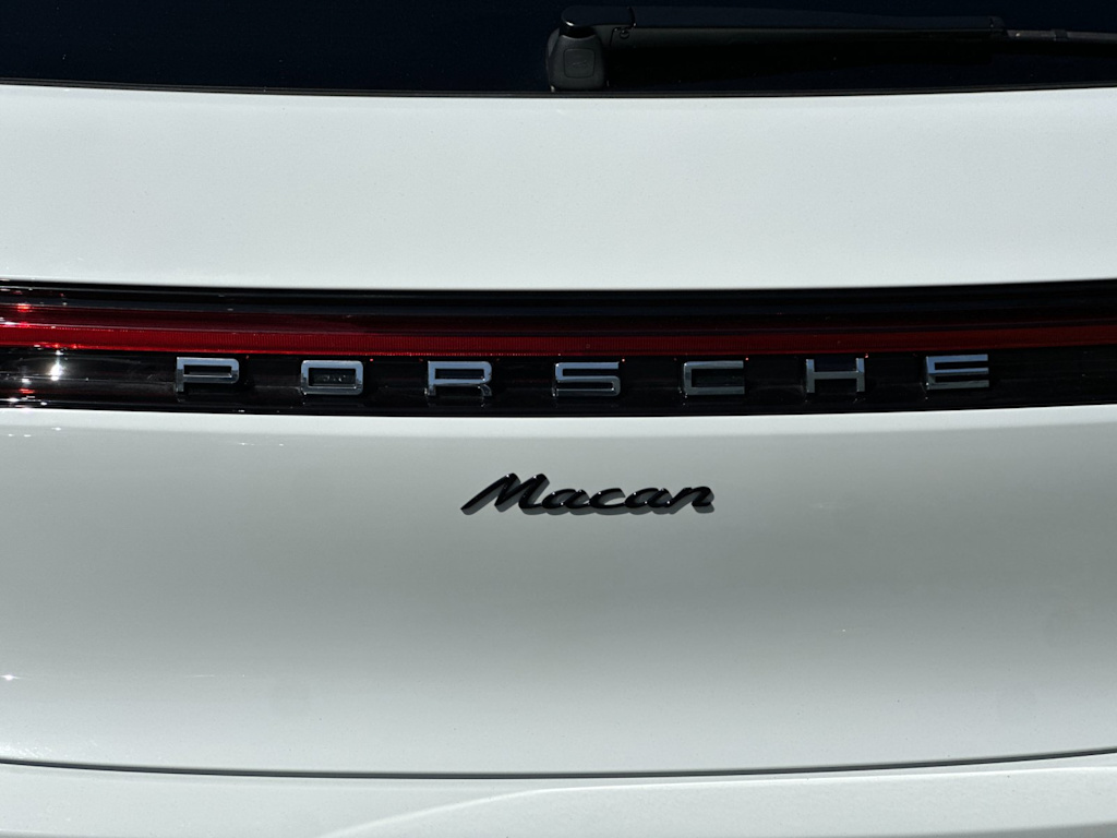 Thumbnail: 2026 Porsche Macan - 33