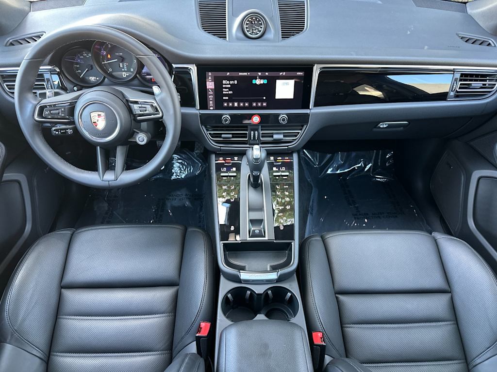 Thumbnail: 2026 Porsche Macan - 2