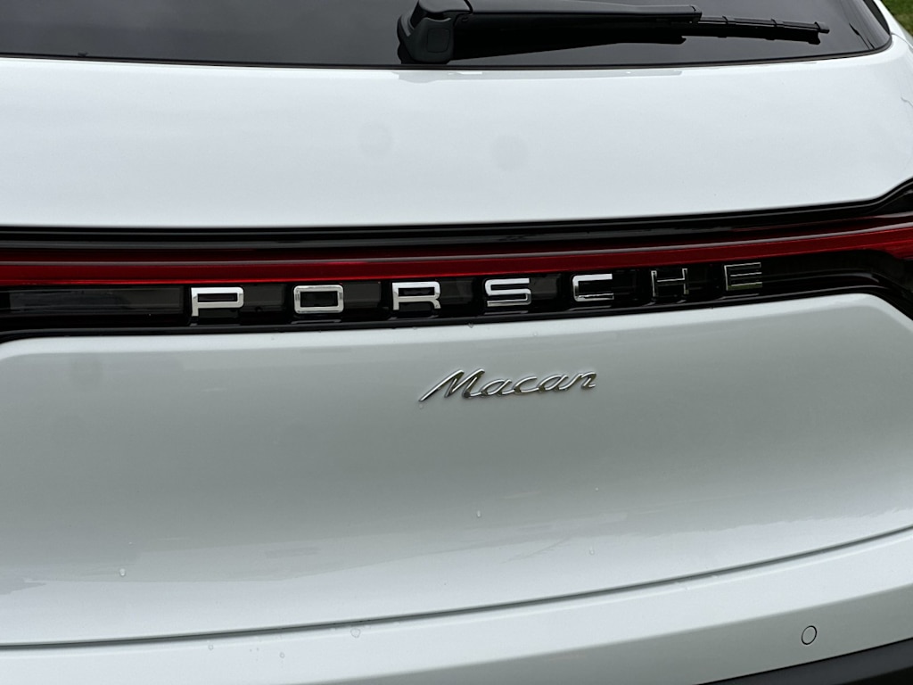Thumbnail: 2026 Porsche Macan - 7