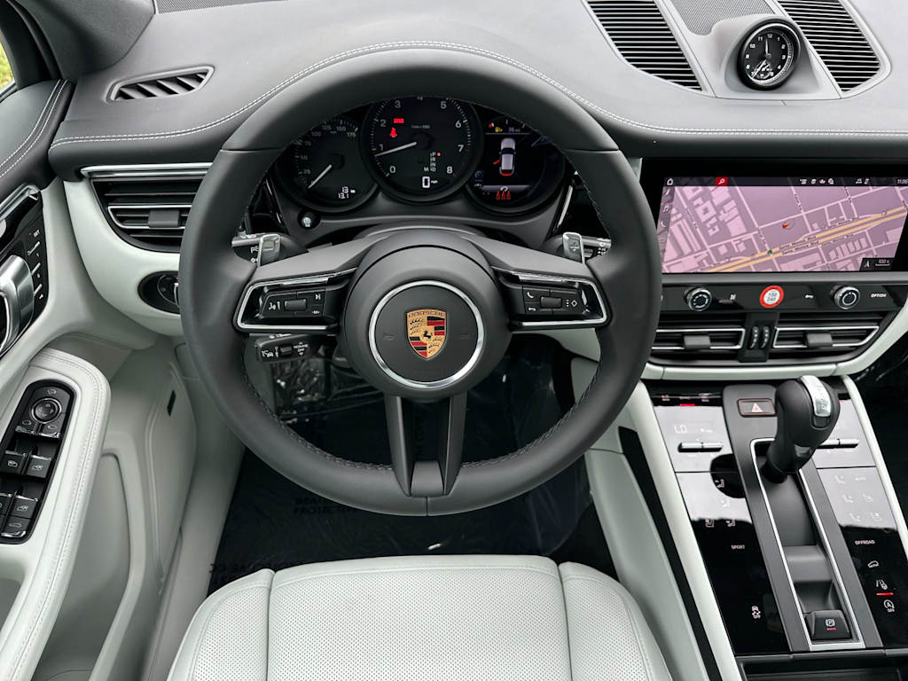Thumbnail: 2026 Porsche Macan - 9