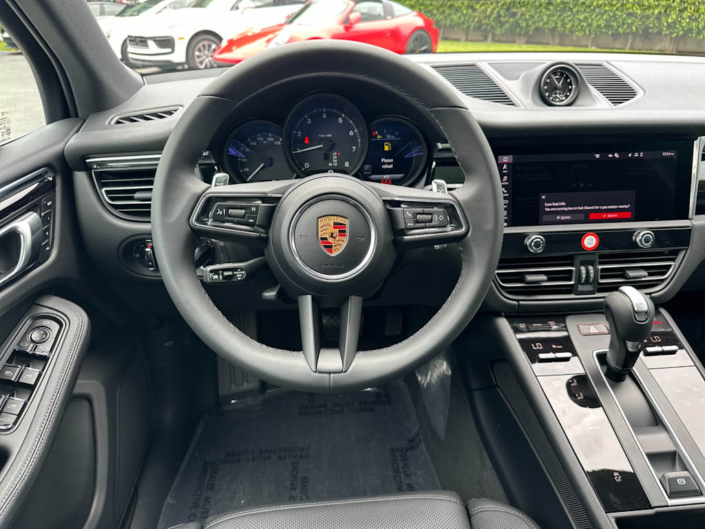 Thumbnail: 2026 Porsche Macan - 11