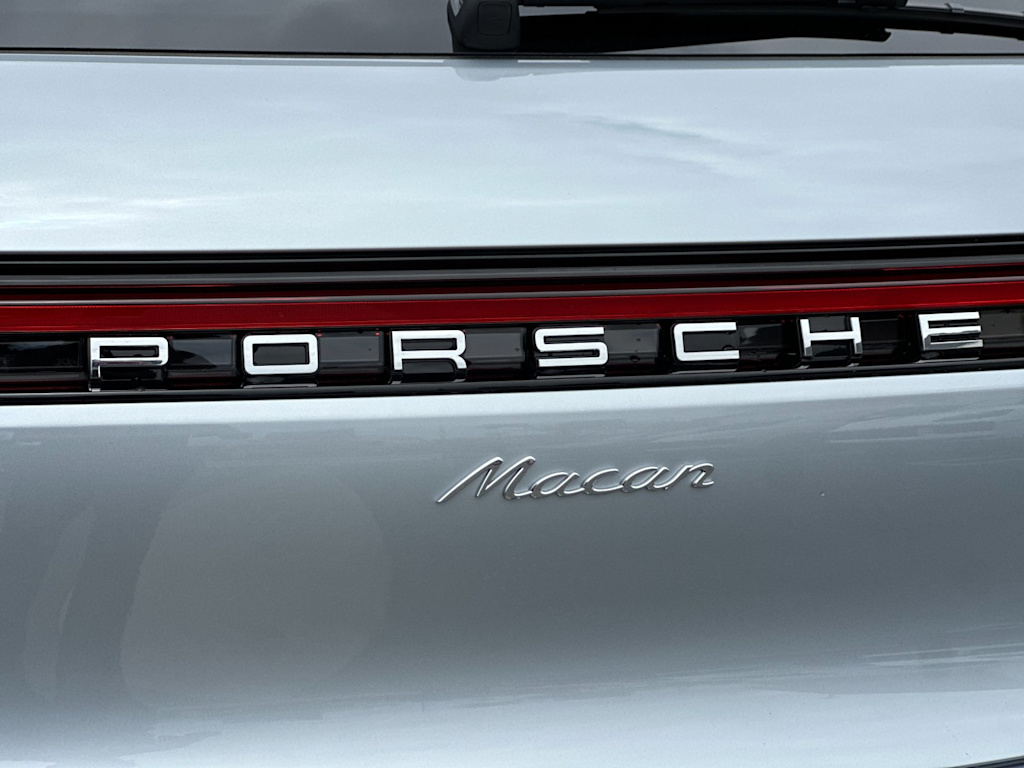 Thumbnail: 2026 Porsche Macan - 6