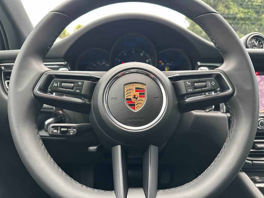 Thumbnail: 2026 Porsche Macan - 29