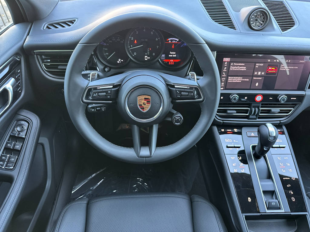 Thumbnail: 2026 Porsche Macan - 9