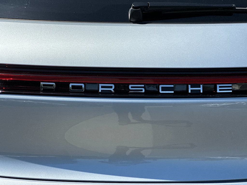 Thumbnail: 2026 Porsche Macan - 7