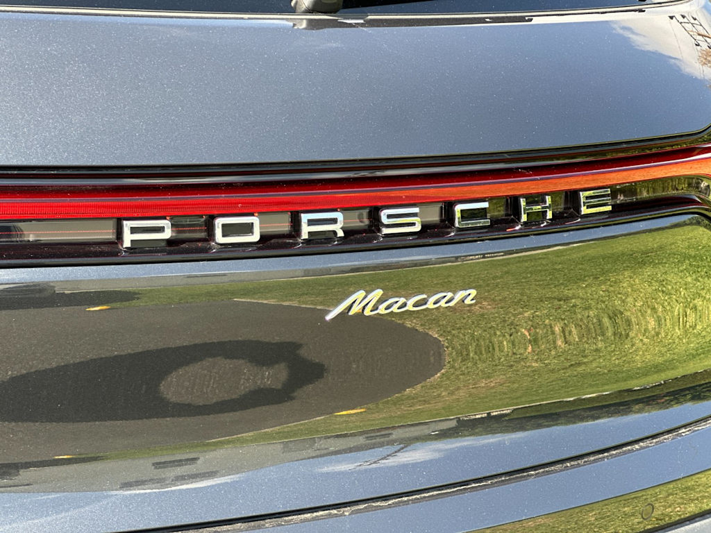 Thumbnail: 2026 Porsche Macan - 7