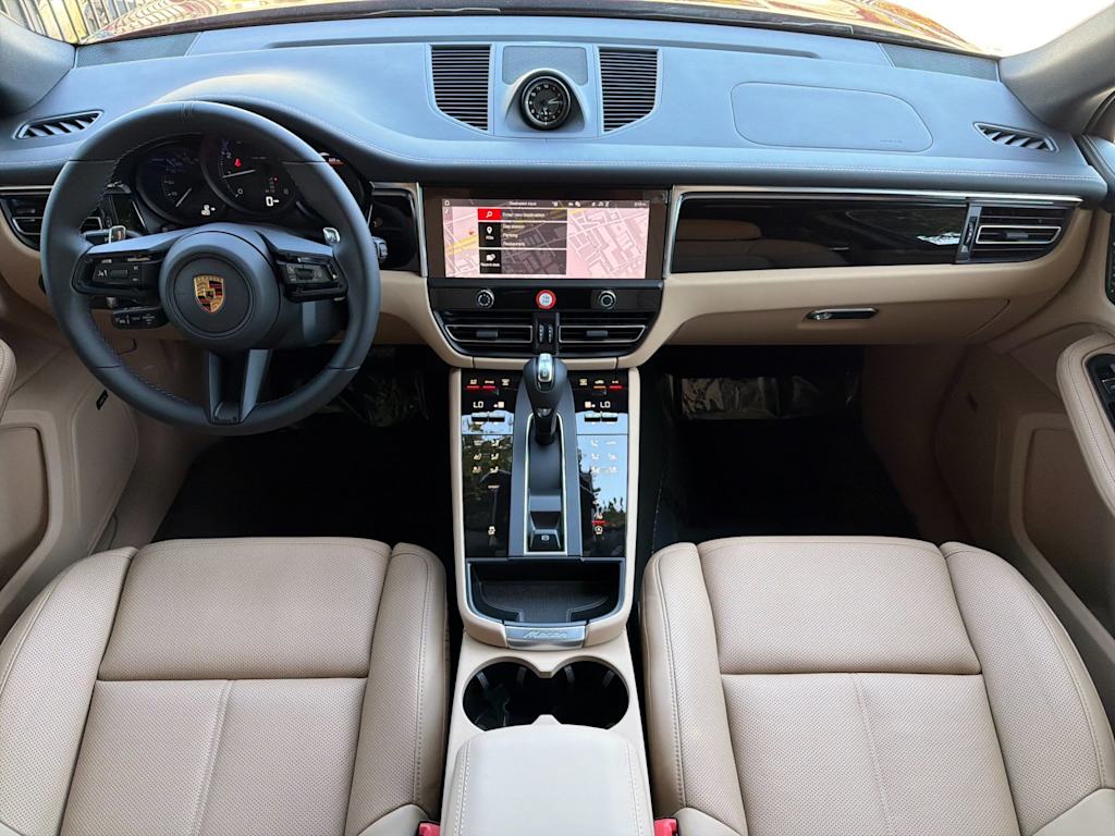 Thumbnail: 2026 Porsche Macan - 2