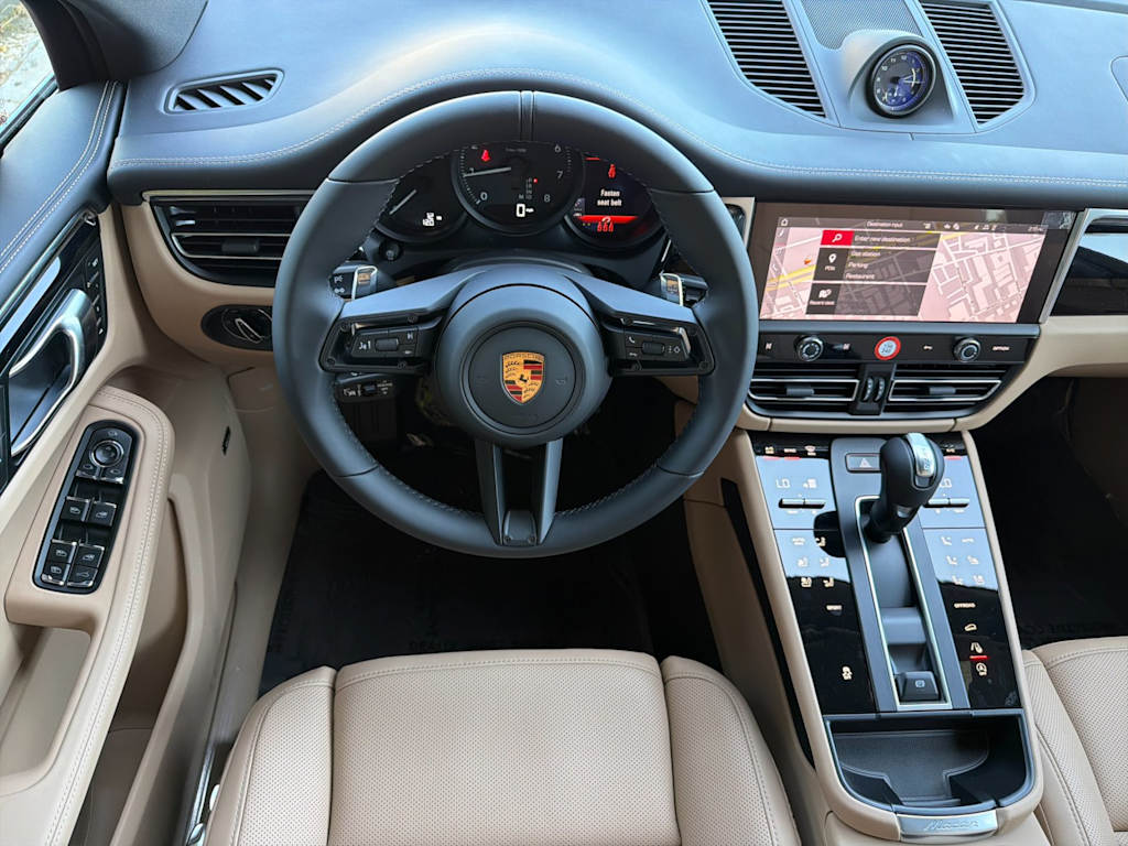 Thumbnail: 2026 Porsche Macan - 9