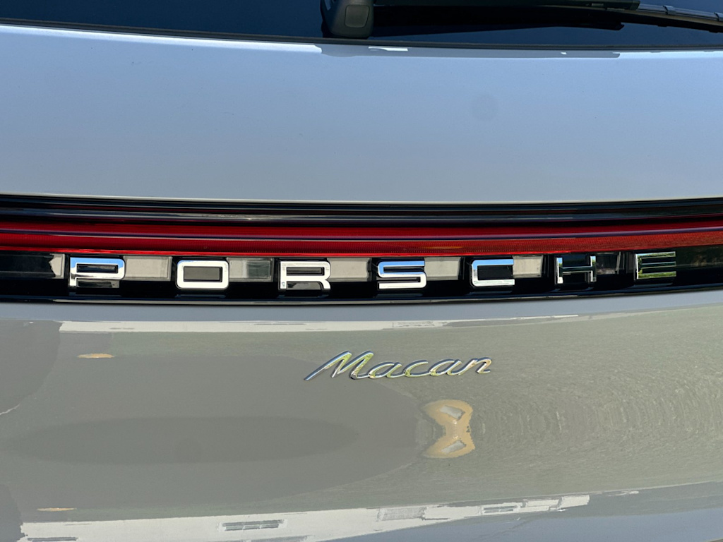 Thumbnail: 2026 Porsche Macan - 33
