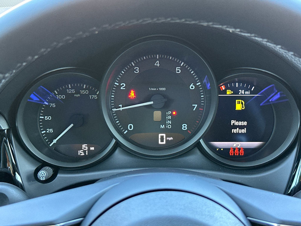 Thumbnail: 2026 Porsche Macan - 16