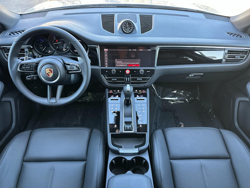 Thumbnail: 2026 Porsche Macan - 9