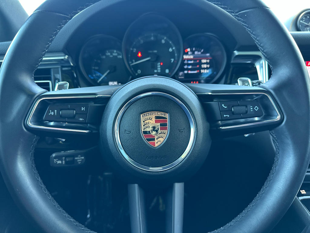 Thumbnail: 2025 Porsche Macan - 28
