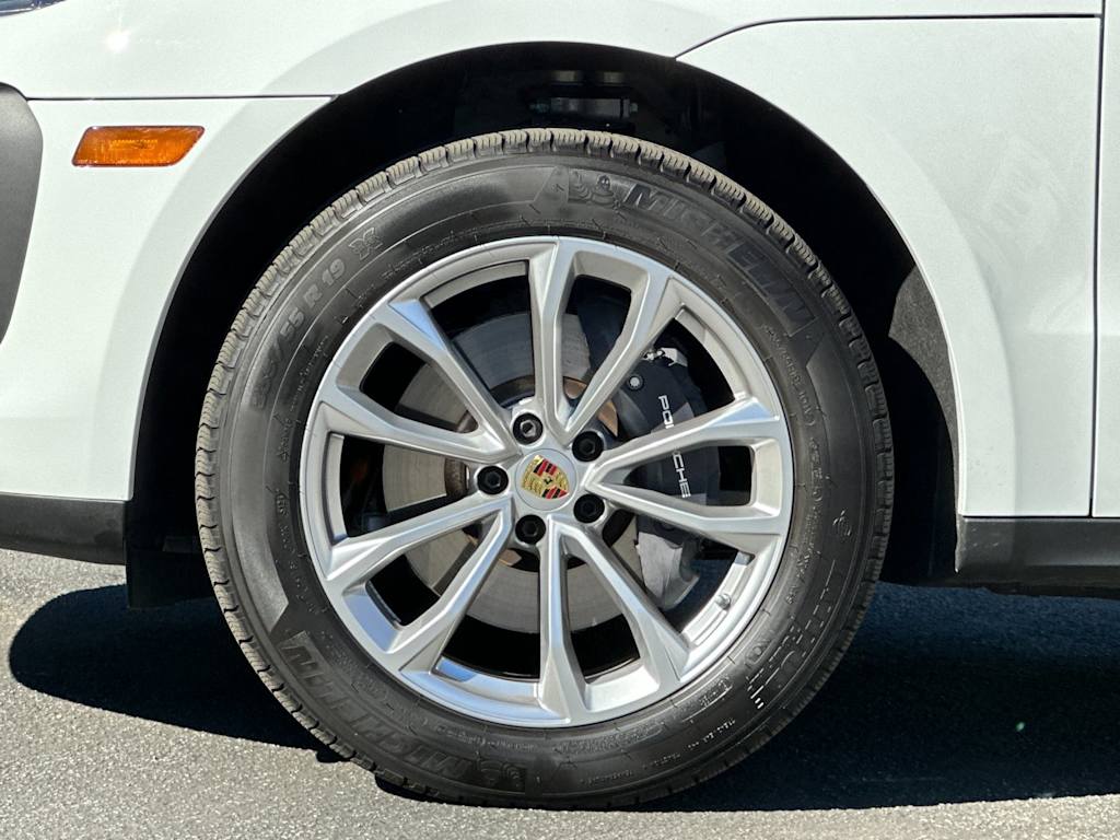 Thumbnail: 2025 Porsche Macan - 8