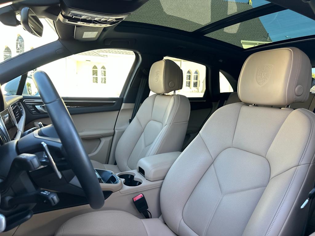 Thumbnail: 2025 Porsche Macan - 10